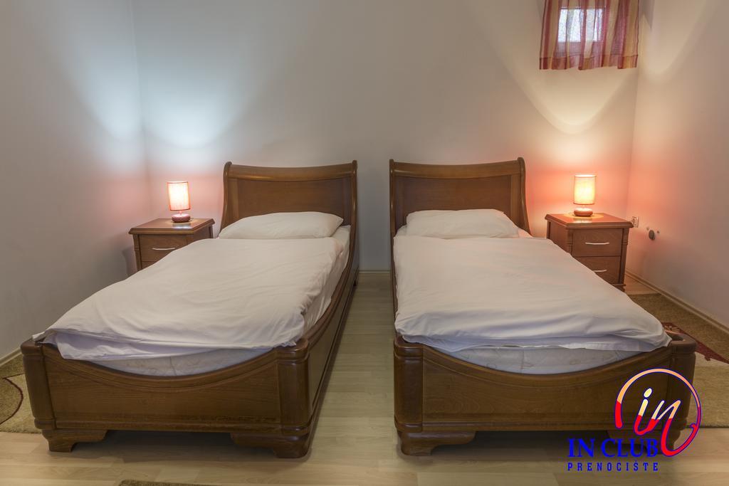 Apartment And Rooms In Club Indija Exterior photo