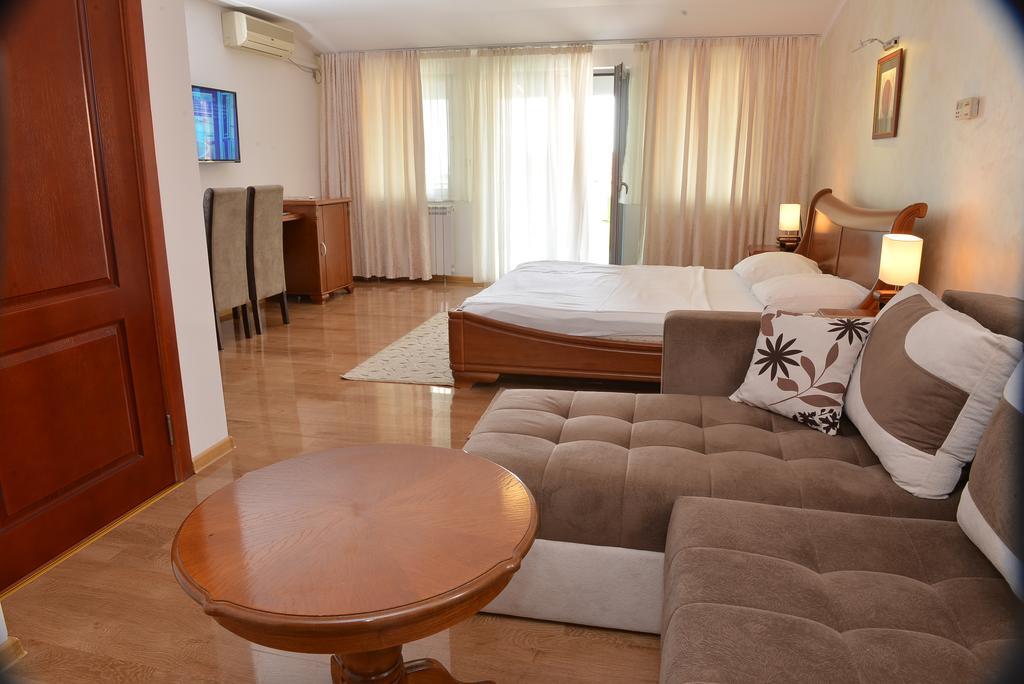 Apartment And Rooms In Club Indija Exterior photo