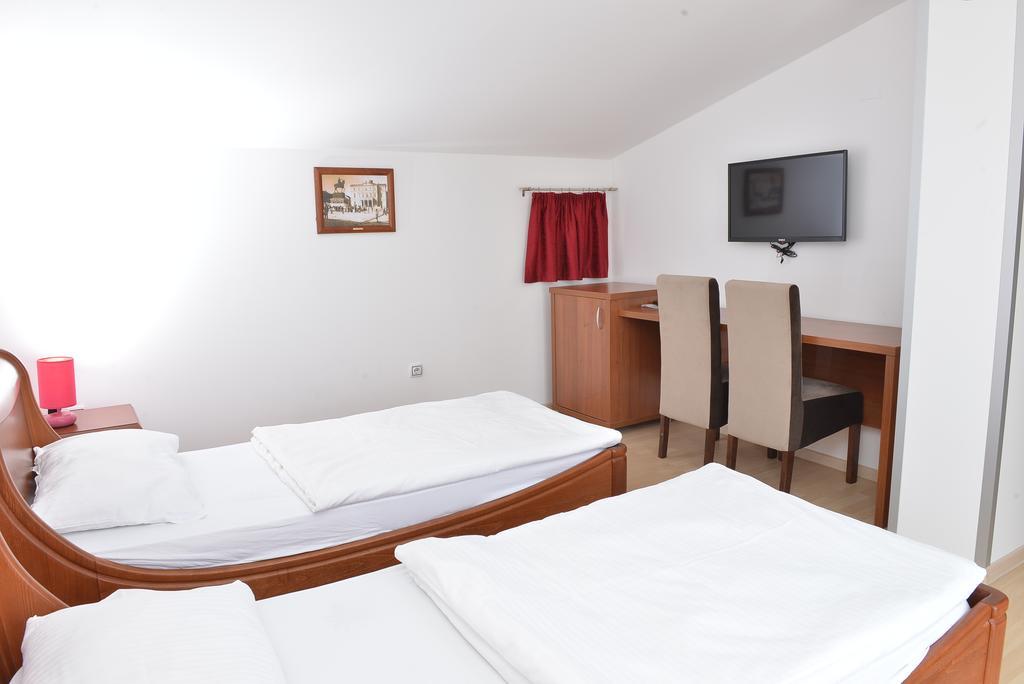 Apartment And Rooms In Club Indija Exterior photo