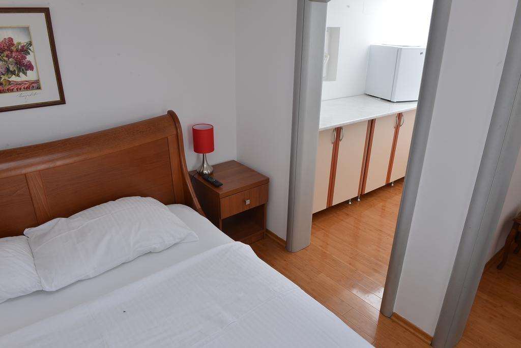 Apartment And Rooms In Club Indija Exterior photo