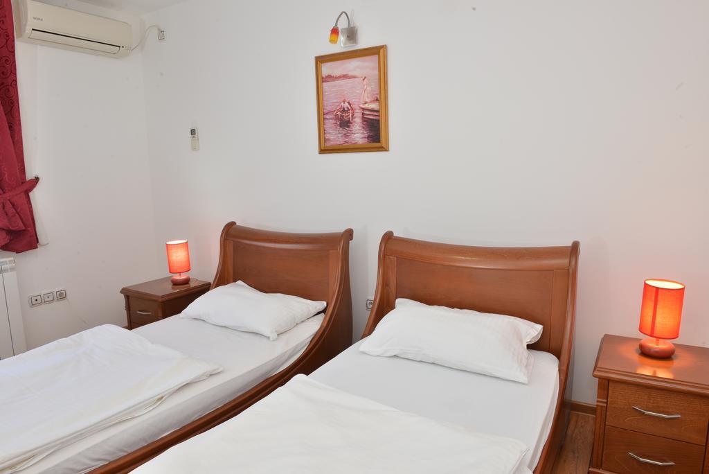 Apartment And Rooms In Club Indija Exterior photo